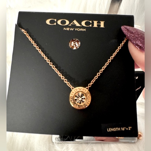 NWT 4pc Coach set ❤️
Necklace/Bracelet/earrings with dust bag - Picture 2 of 4
